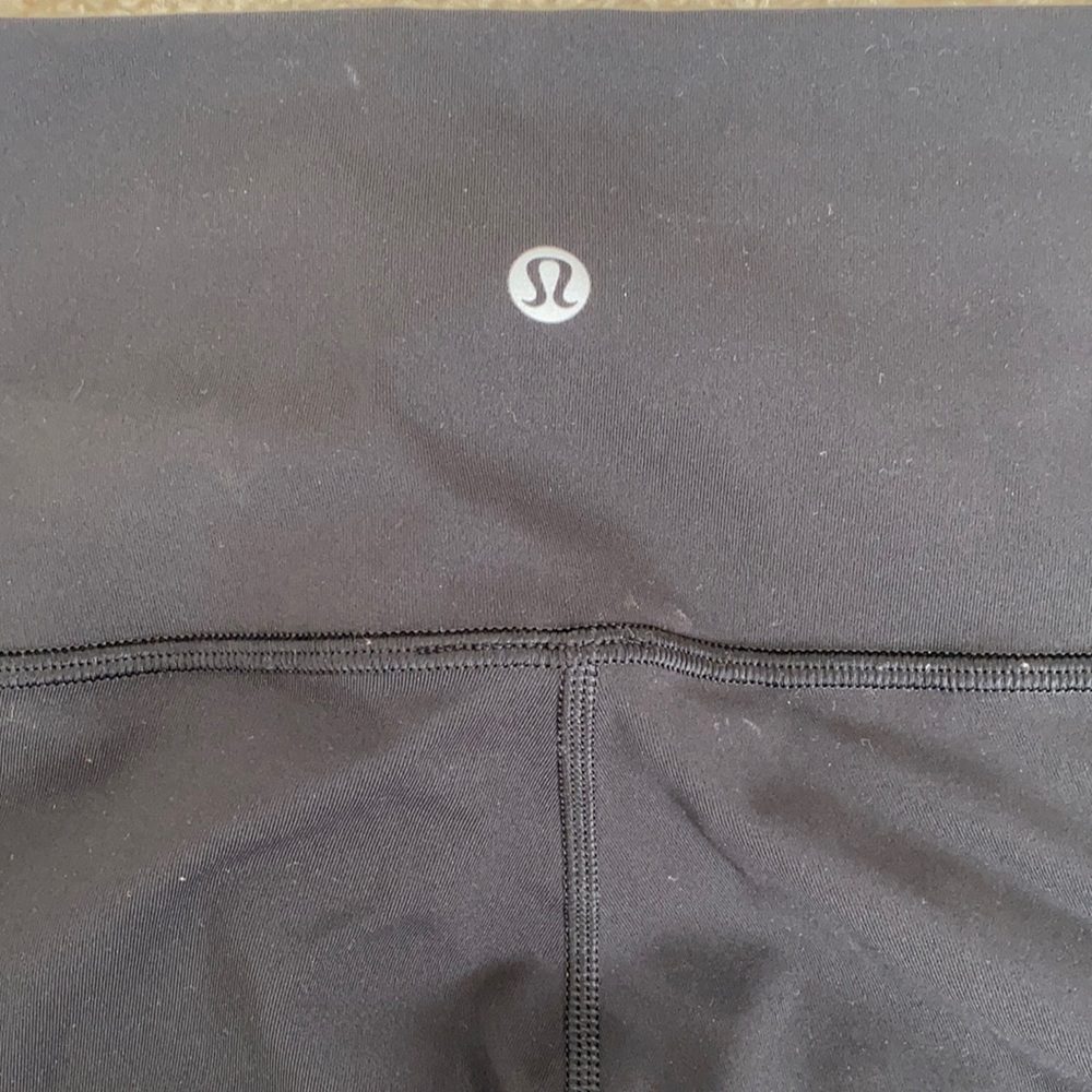 Lululemon cropped wunder under